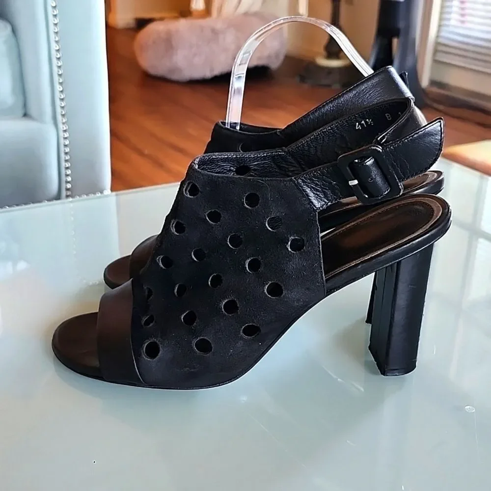 Robert Clergerie Lioro Suede and Leather Heels